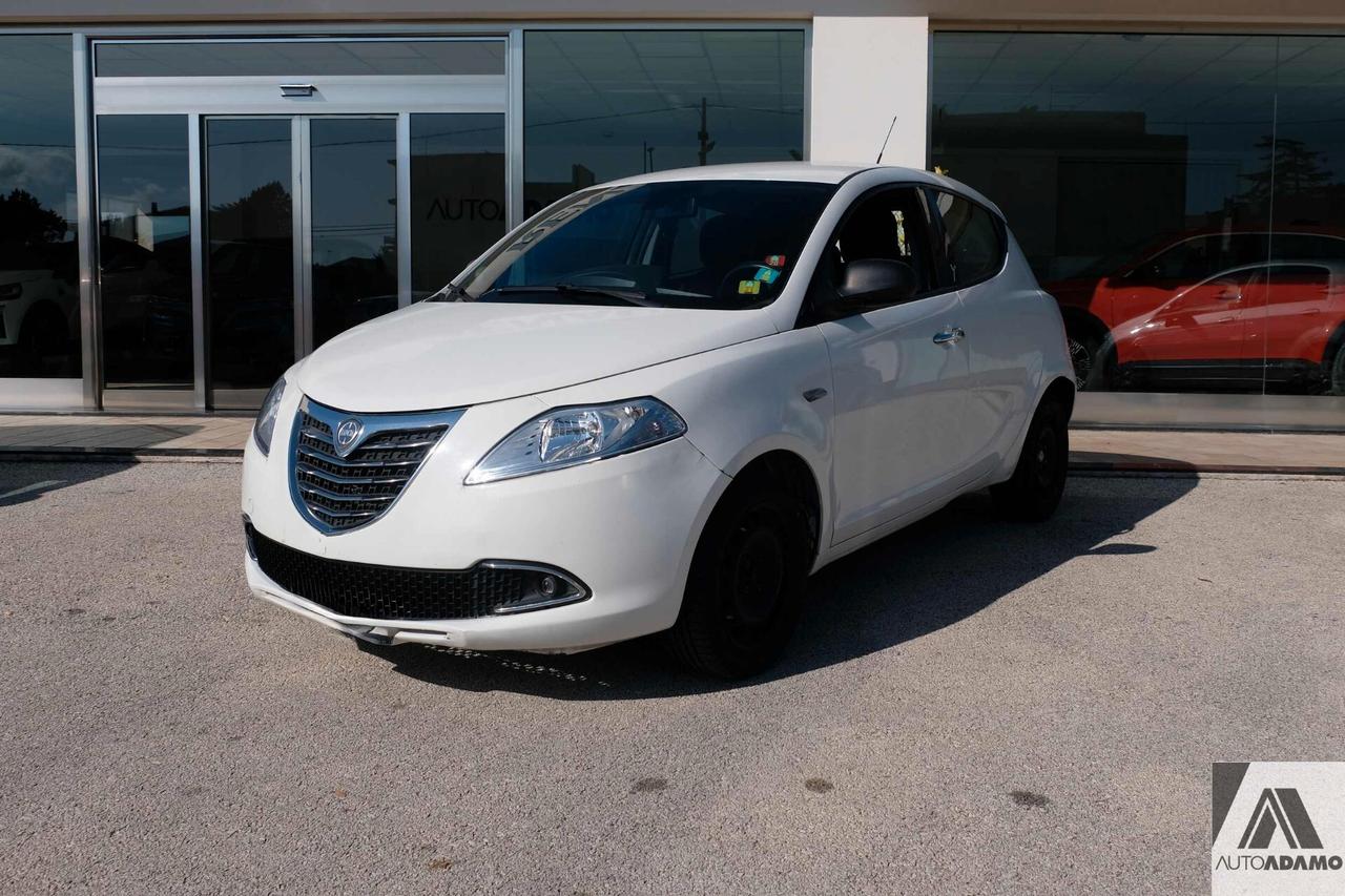 Lancia Ypsilon 1.2 69 CV 5 porte Silver