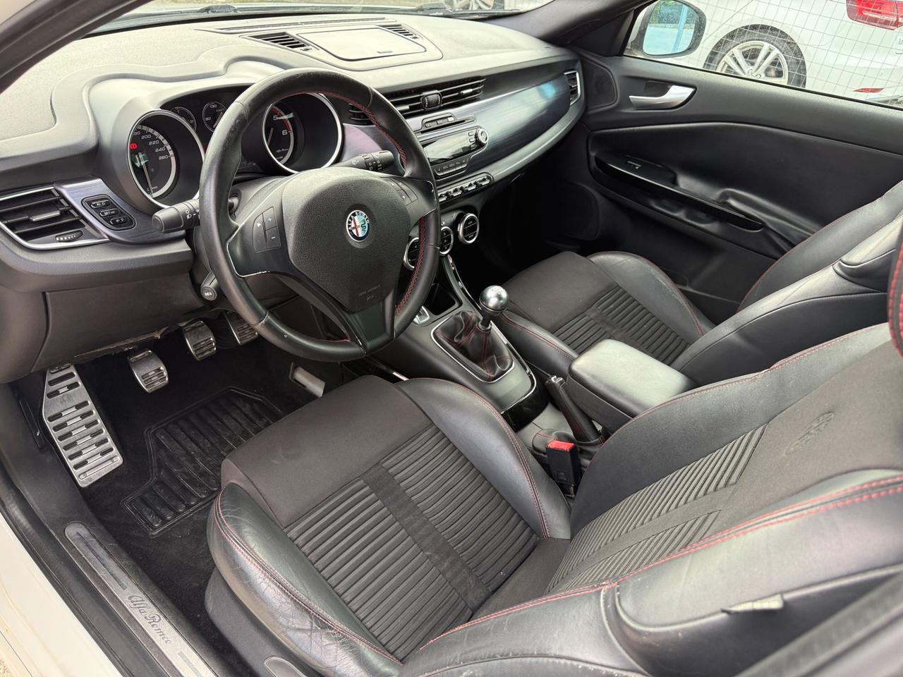 Alfa Romeo Giulietta 1.6 JTDm-2 105 CV Distinctive