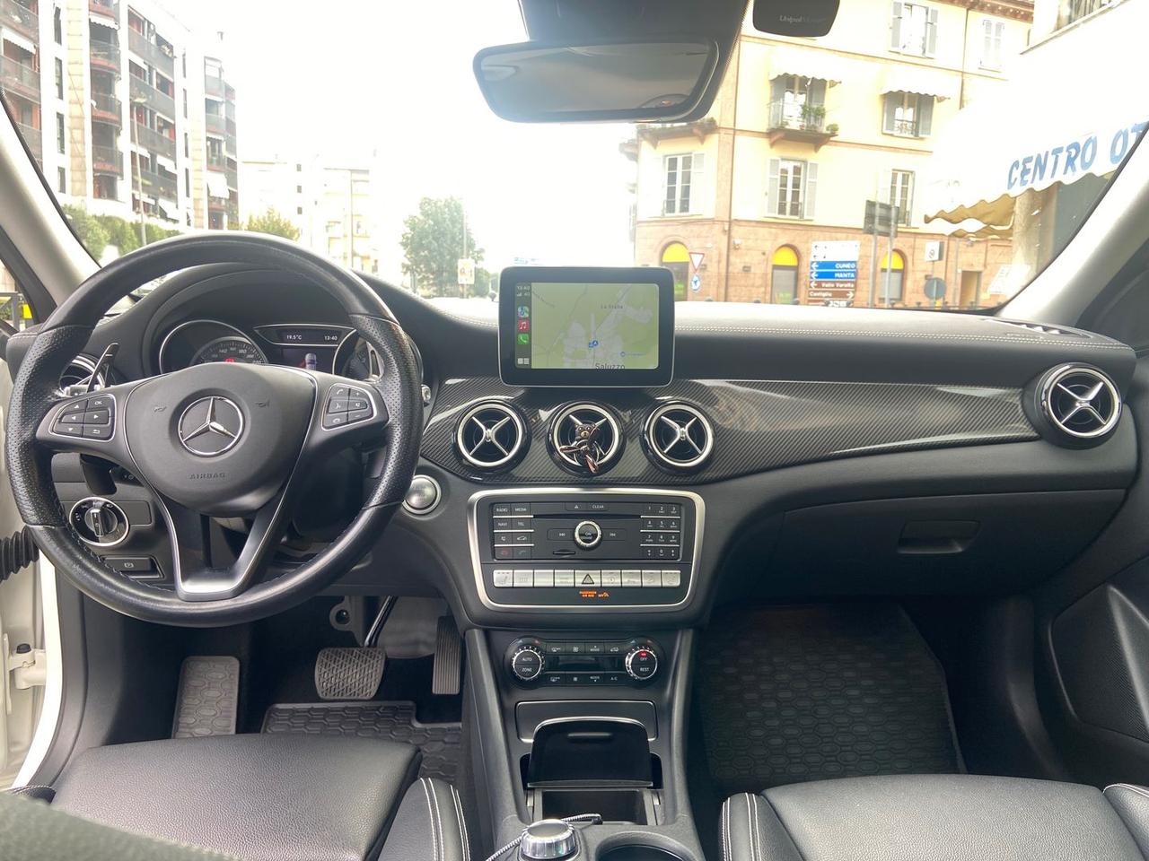 Mercedes-Benz GLA 220 GLA-Class GLA 220 D Premium