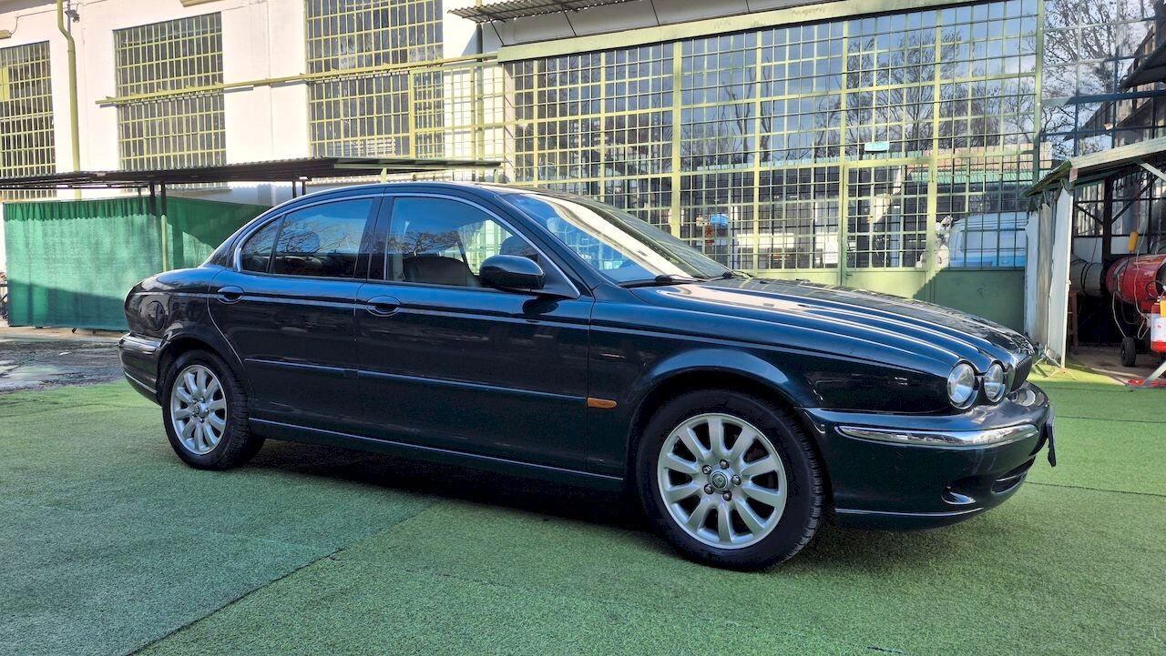 Jaguar X-Type 2.5 V6 AWD Executive – 2002