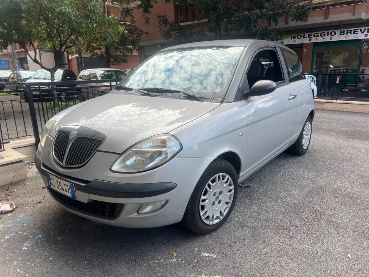 Lancia Ypsilon 1.3 MJT 75 CV Passion