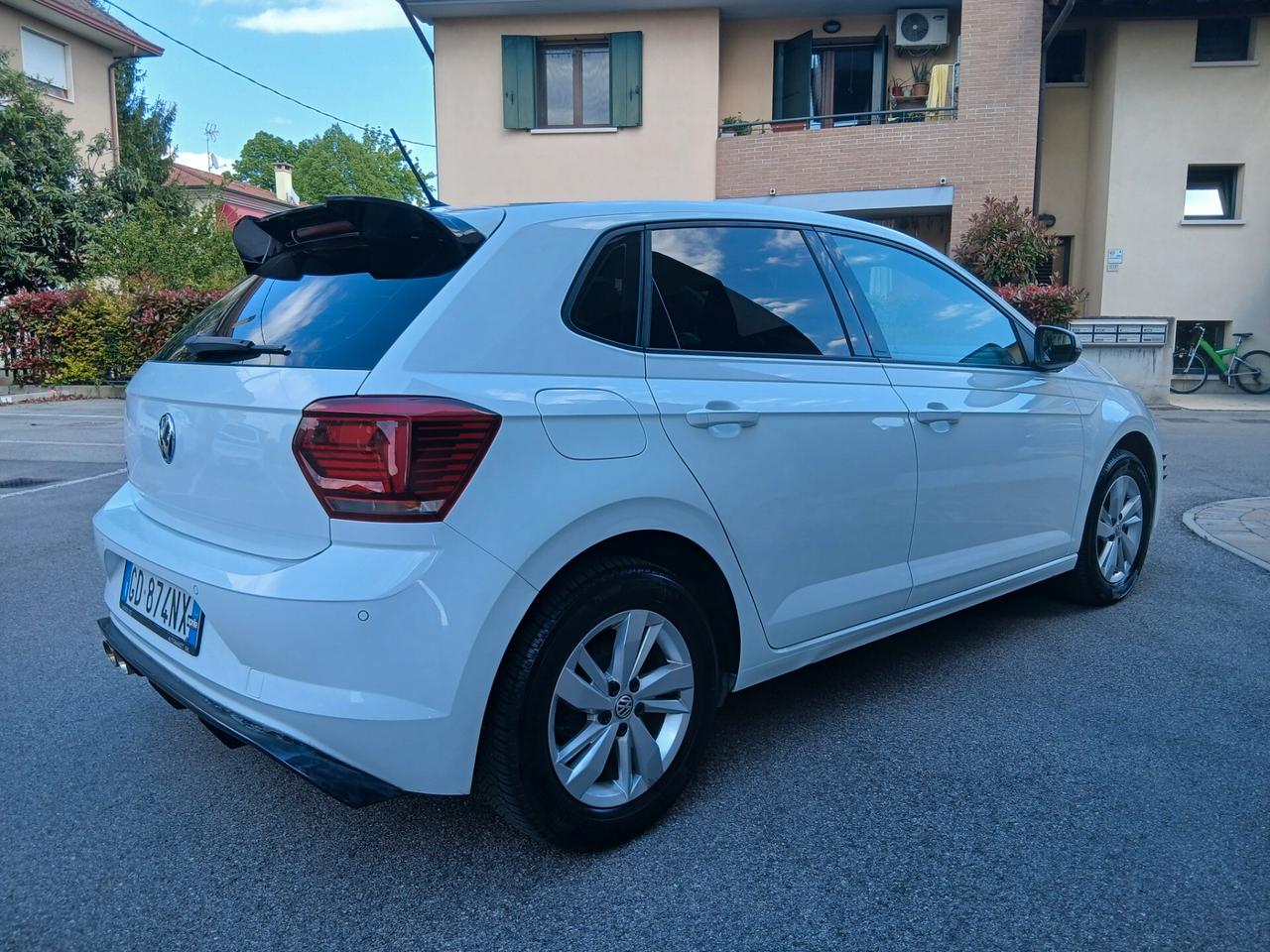 Volkswagen Polo 1.0 EVO 80 CV 5p. Comfortline con KIT estetico tua a € 219 mese