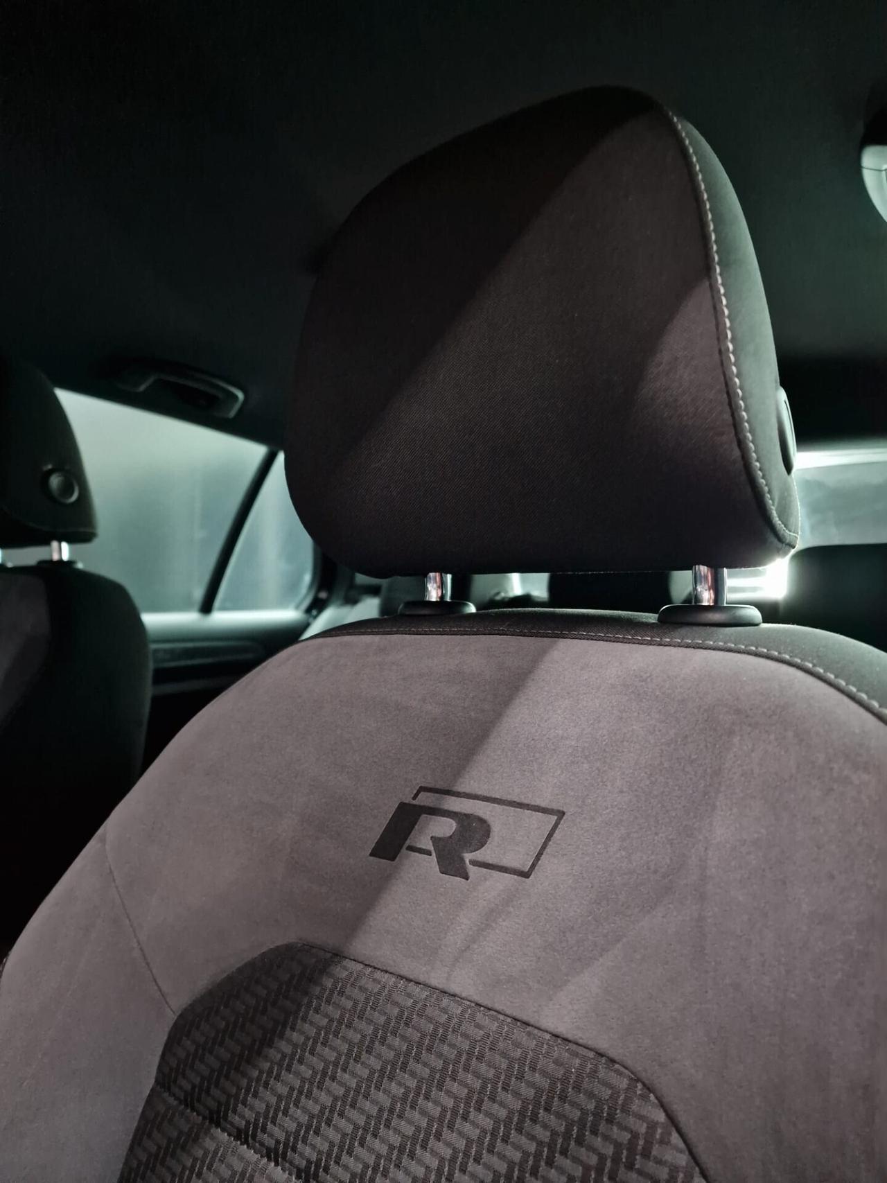 Volkswagen Golf 1.6 TDI 115 CV 5p. R line