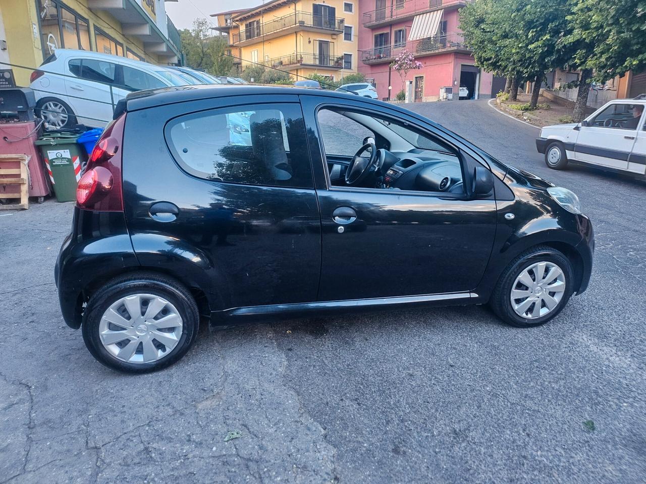 Peugeot 107 1.0 68CV 5p. 112.000km 2012