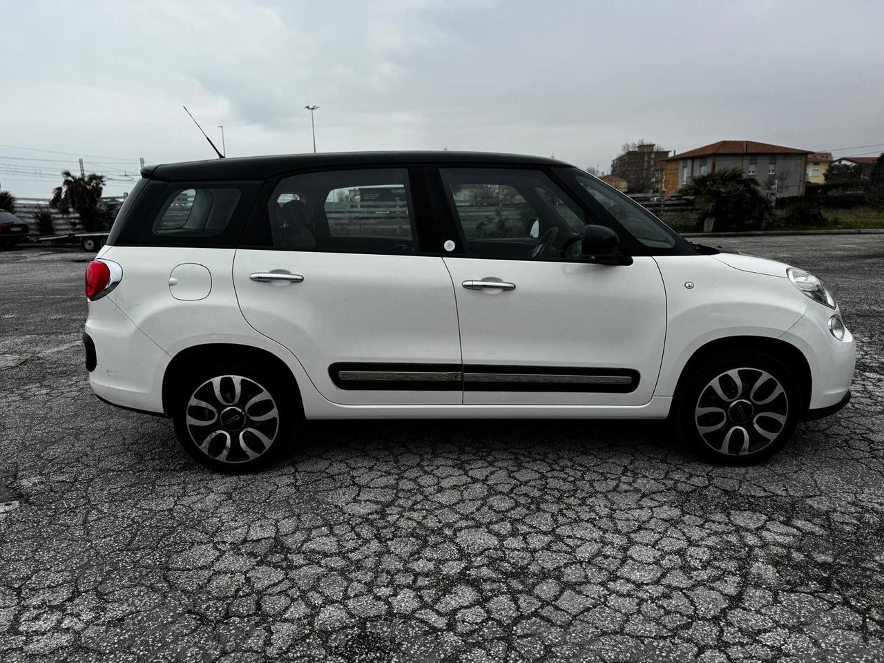 Fiat 500L 0.9 TwinAir Turbo Natural Power Lounge