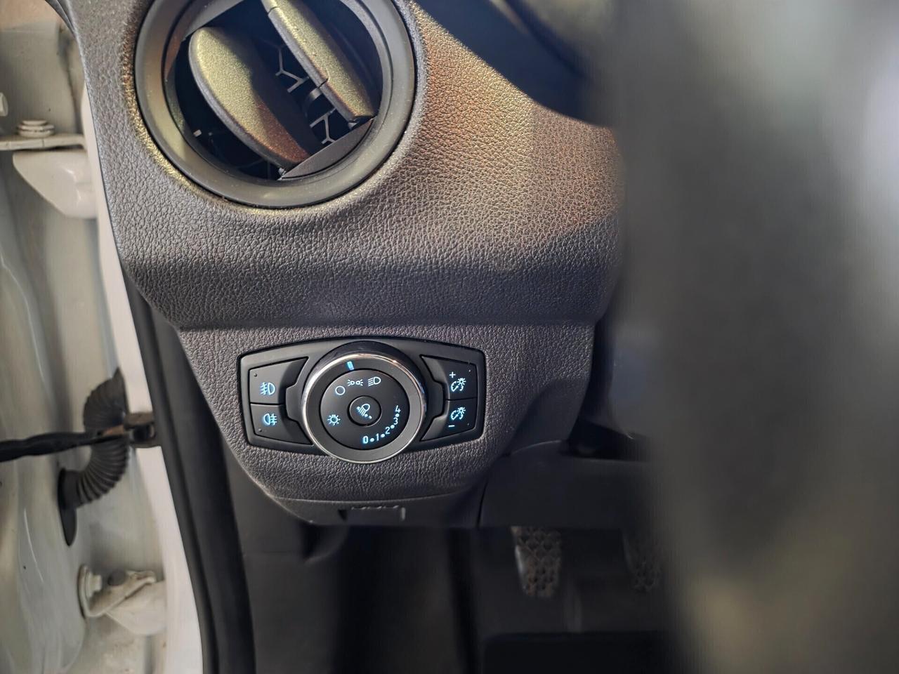 Ford Transit Courier furgone autocarro N1 2posti volume variabile