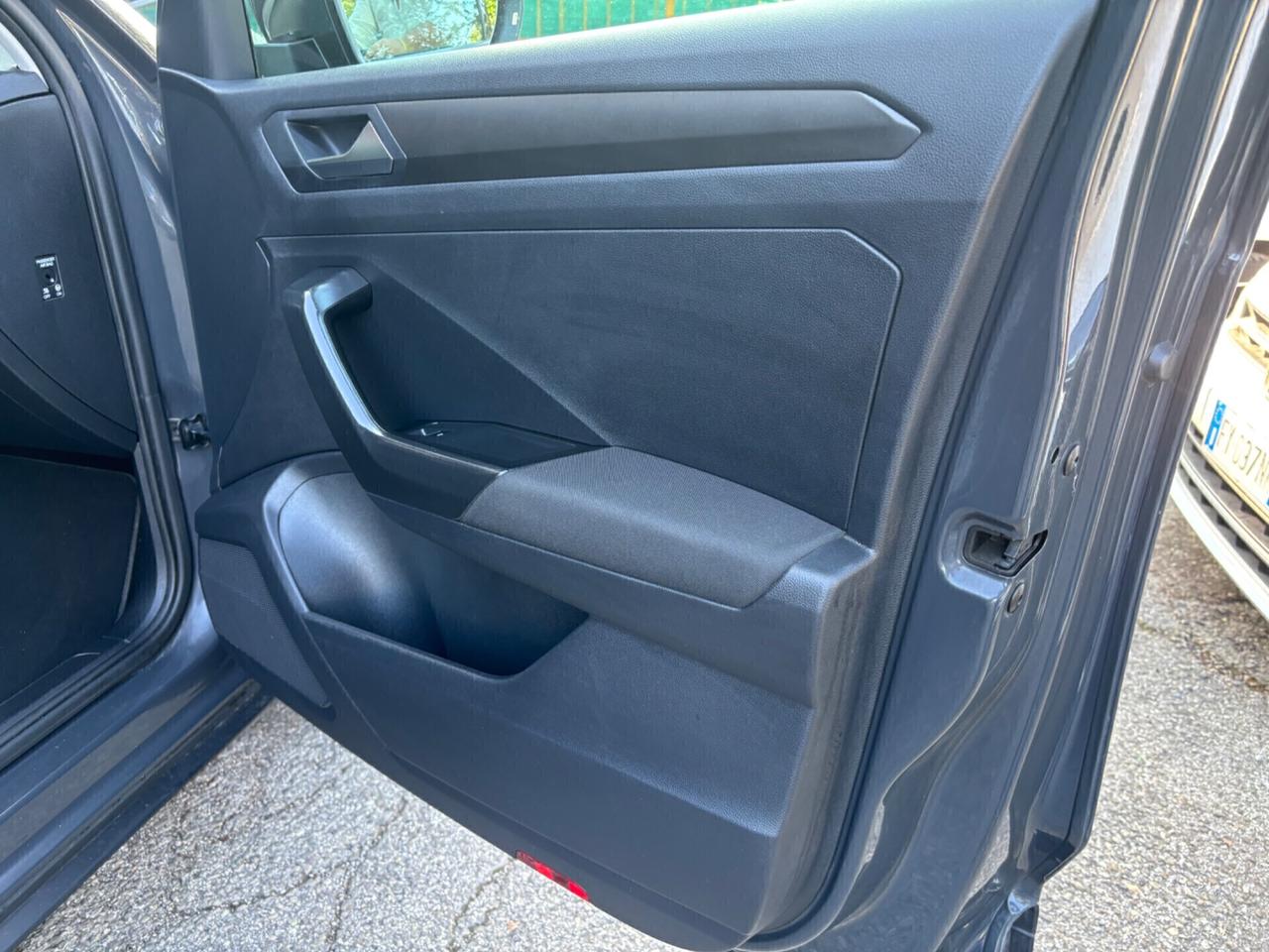 Volkswagen T-Roc 1.6 TDI Business