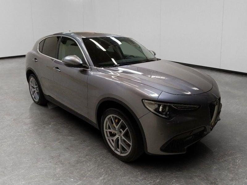 Alfa Romeo Stelvio 2.0 t First Edition Q4 280cv auto