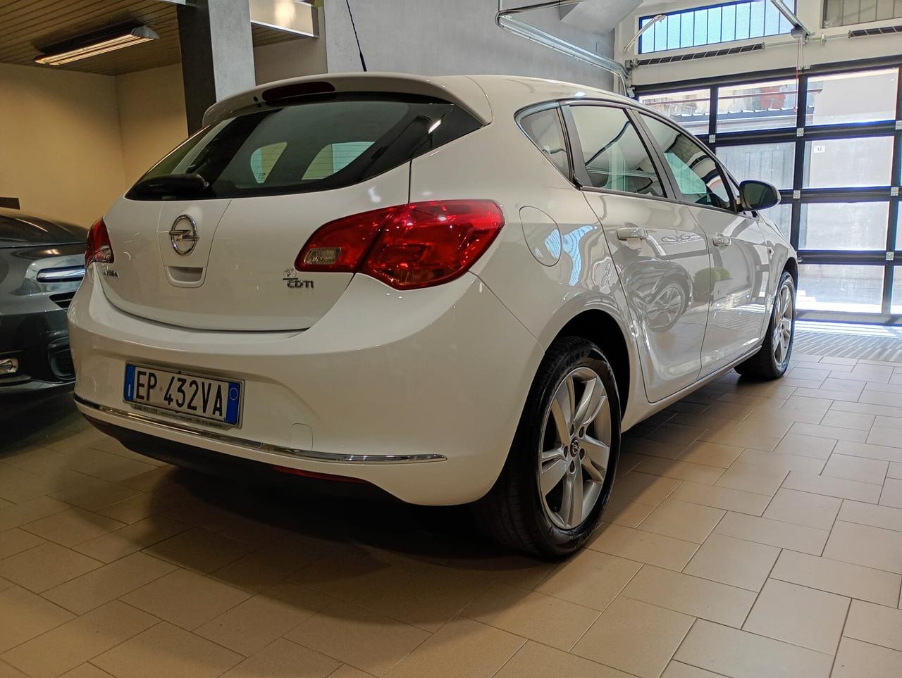 Opel Astra 1.7 CDTI 110CV 5 porte Elective
