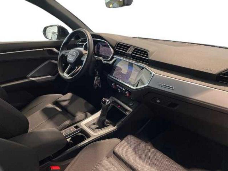 Audi Q3 II 2018 35 2.0 tdi Identity Black s-tronic