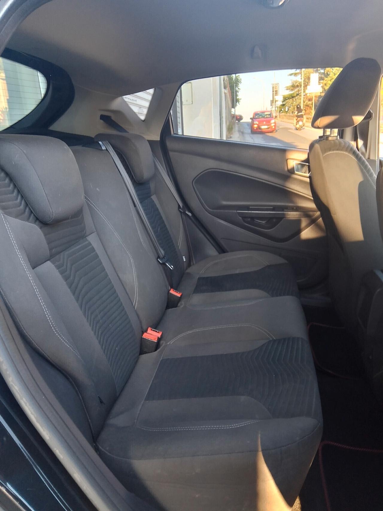 Ford Fiesta 1.4 5 porte Bz.- GPL Titanium