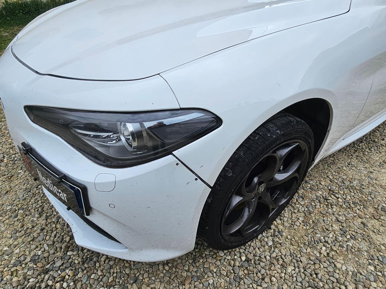 Alfa Romeo Giulia 2.2 Turbodiesel 210 CV AT8 AWD Q4 Veloce