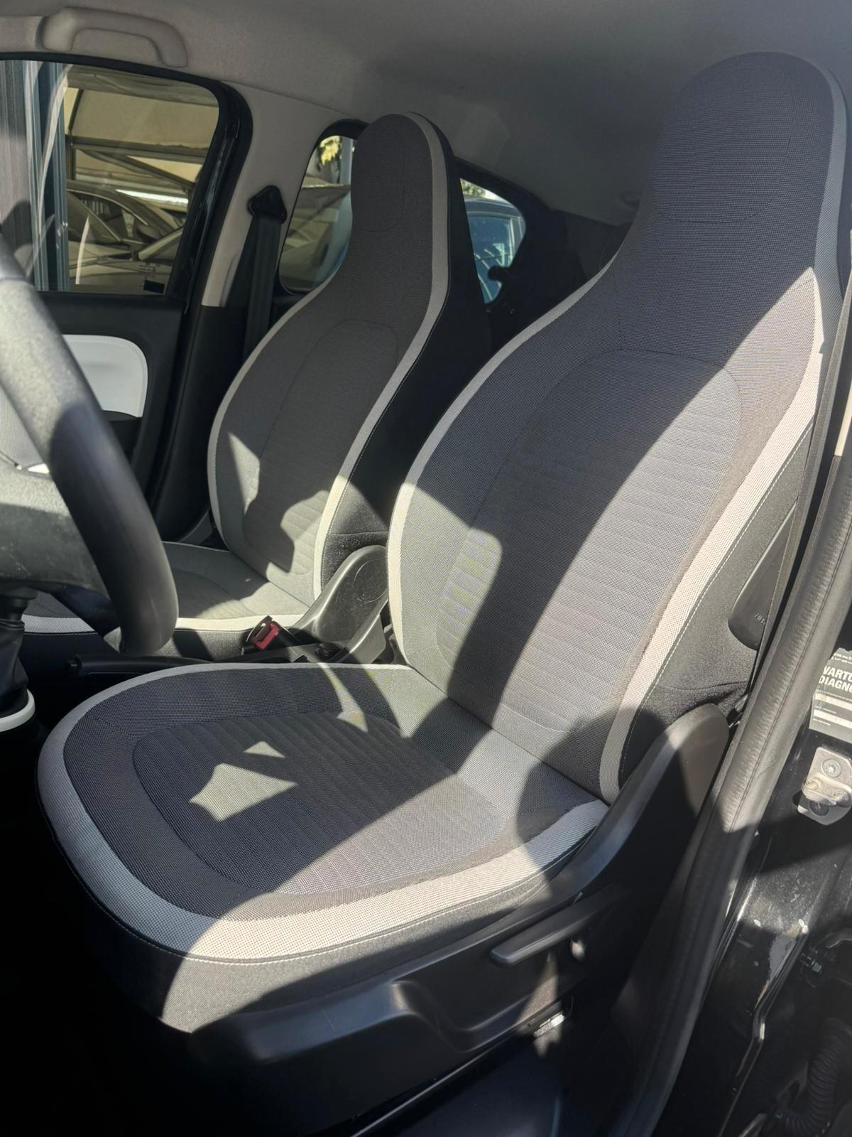 Renault Twingo SCE STOPESTART LA PARISIENNE
