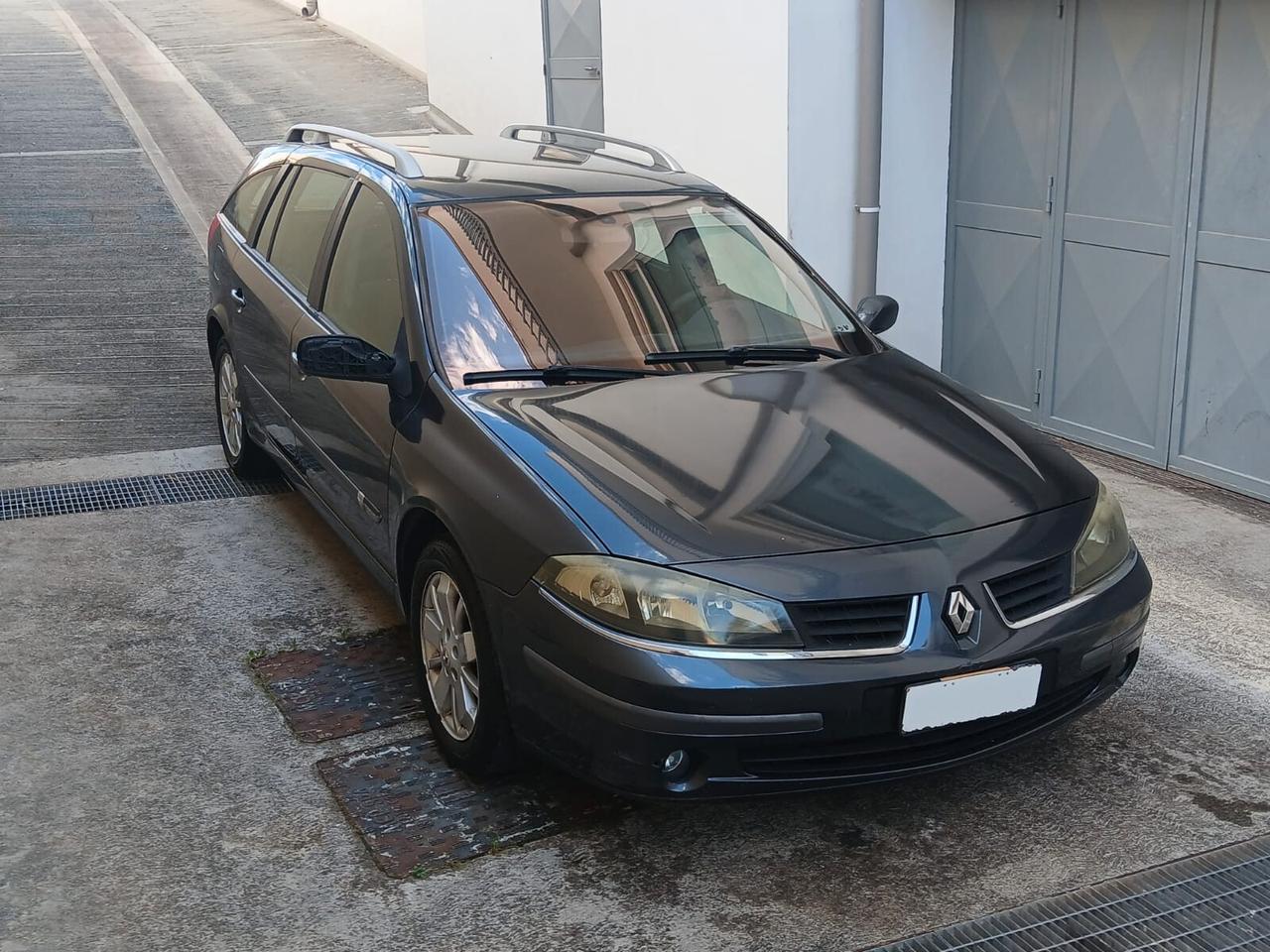 Renault Laguna 1.9 dCi/130CV Grandtour Confort