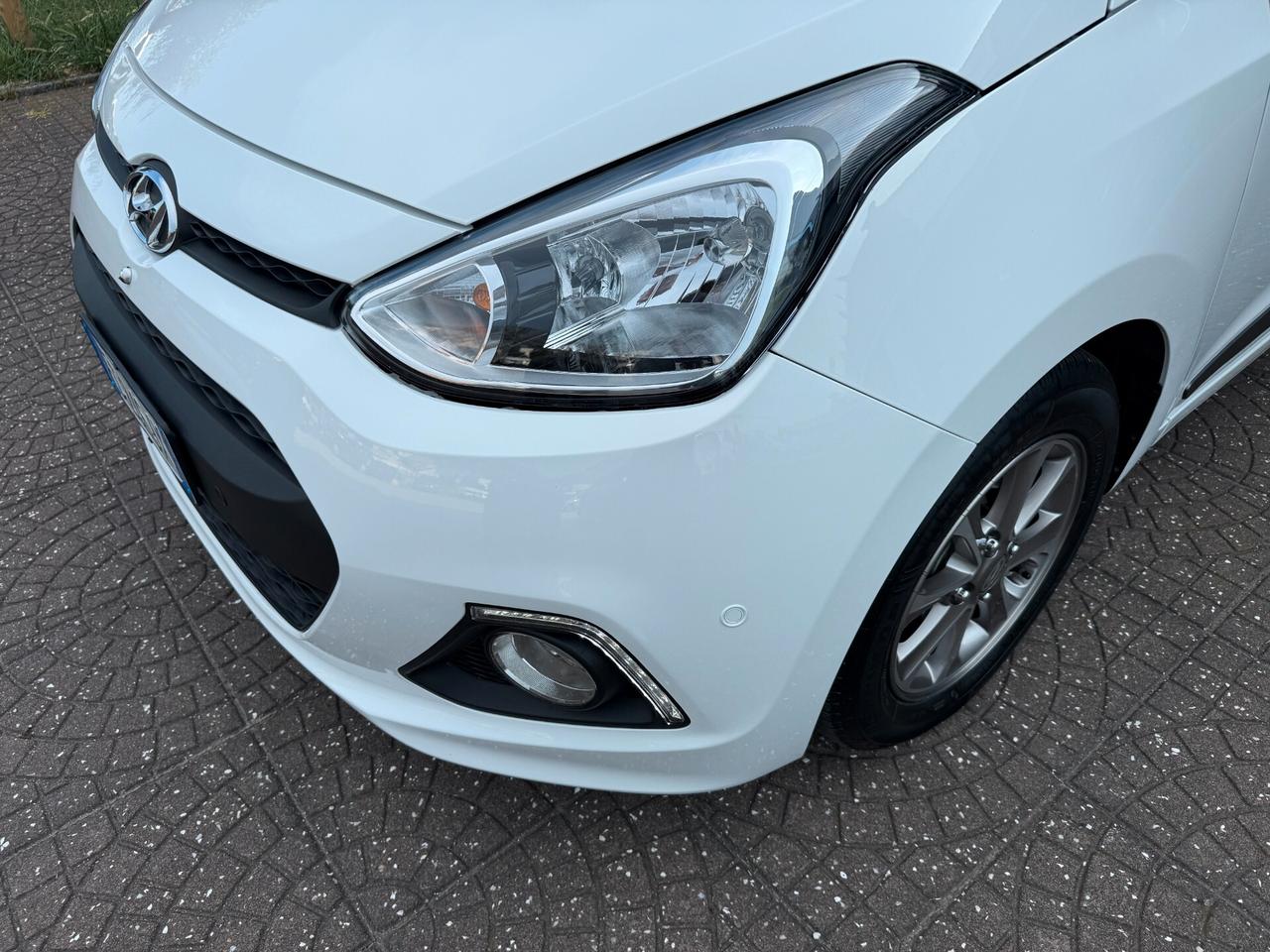 Hyundai i10 1.2 MPI Sound Edition A/T