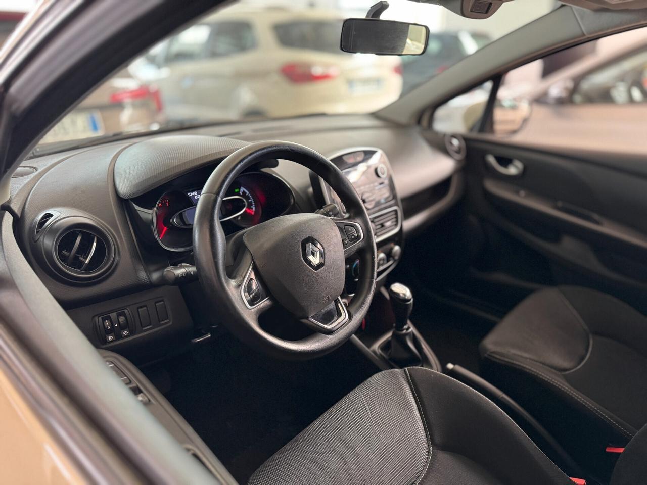 Renault Clio 1.2 75CV benzina 5 porte Life - OK NEOPATENTATI/E!