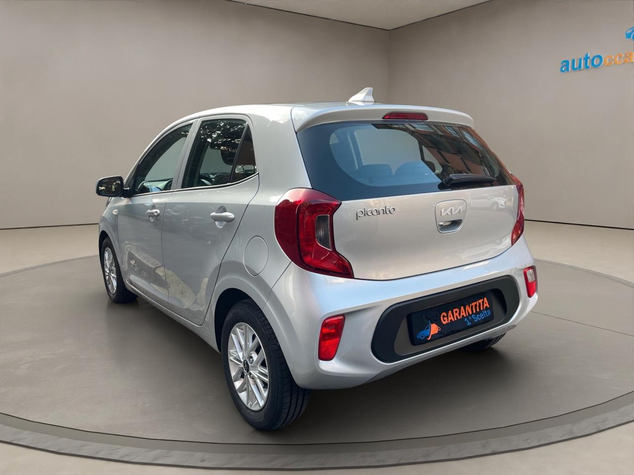 Kia Picanto AUTOMATICA - NEOPATENTATI