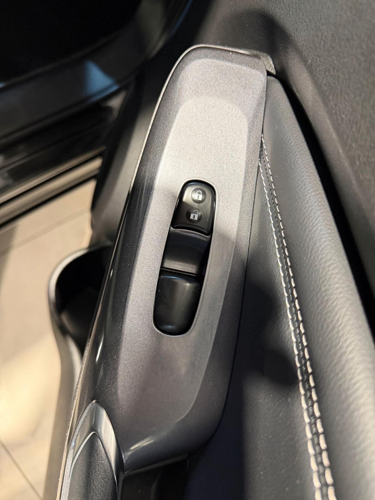 Nissan Juke 1.0 DIG-T 114 CV N-Connecta