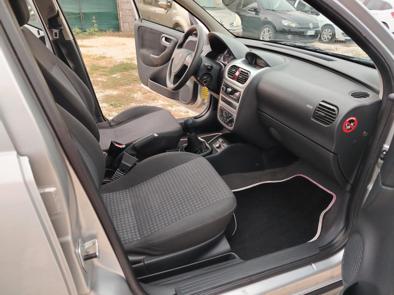 Opel Corsa 1.2i 16V cat 5 porte Club