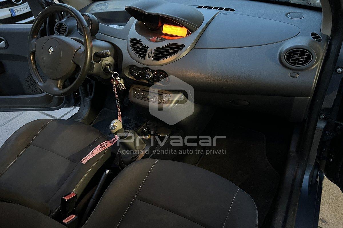 RENAULT Twingo 1.2 16V LEV Dynamique