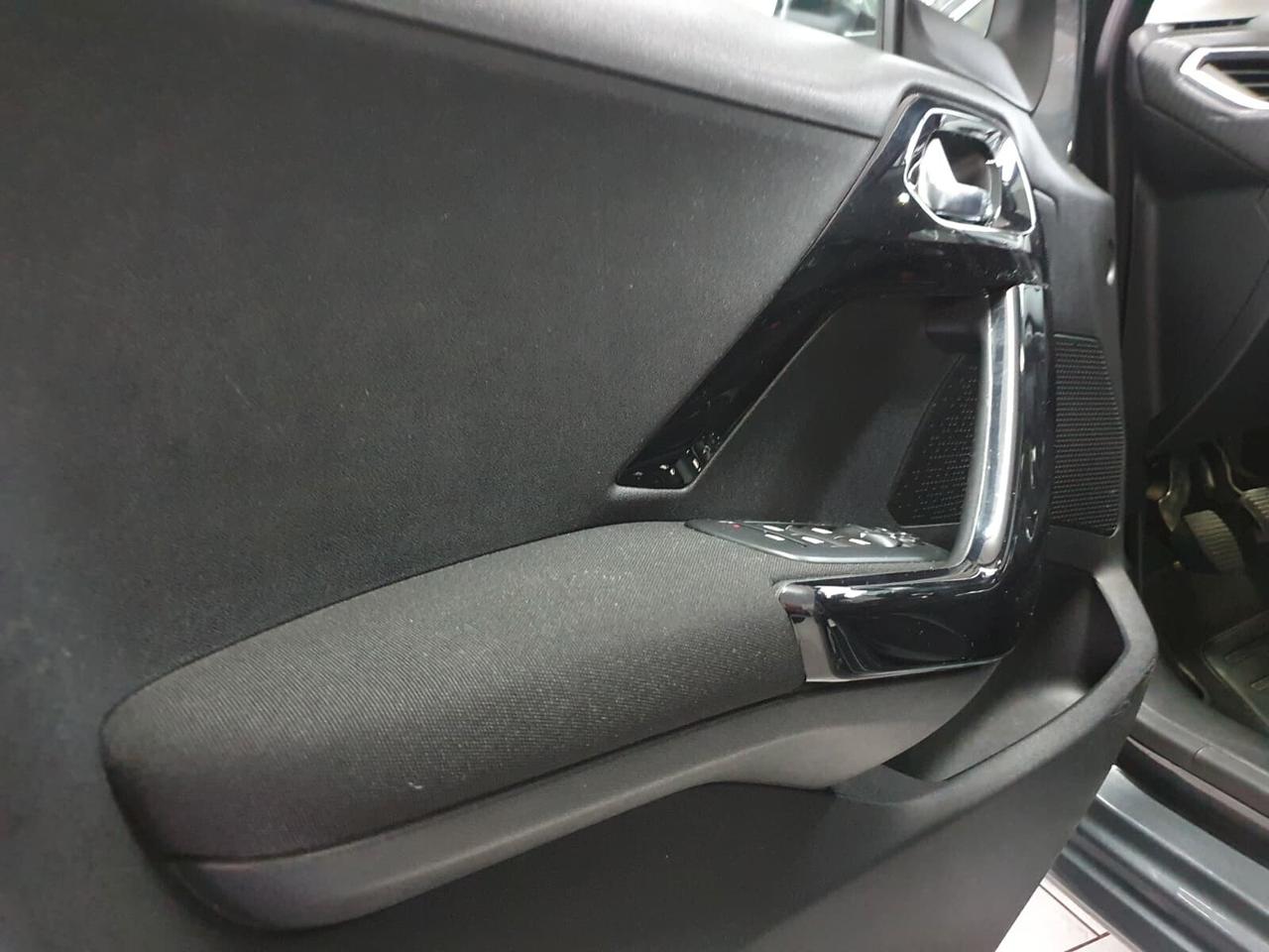 Peugeot 208 BlueHDi 75 5 porte Allure NEOPATENTATI