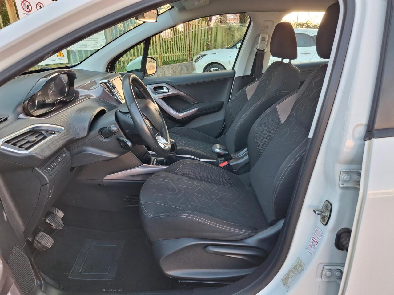 Peugeot 2008 1.6 e-HDi 92 CV Stop&Start Urban Cross