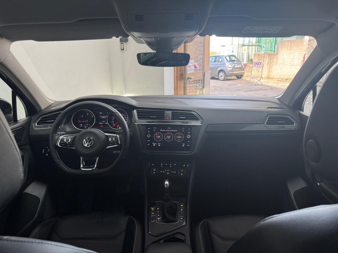 Volkswagen Tiguan 2.0 TDI DSG R line 2018 unico proprietario