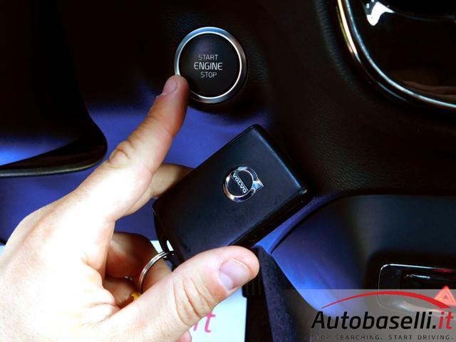 VOLVO XC40 2.0 D4 190CV AWD GEARTRONIC AUTOMATICA