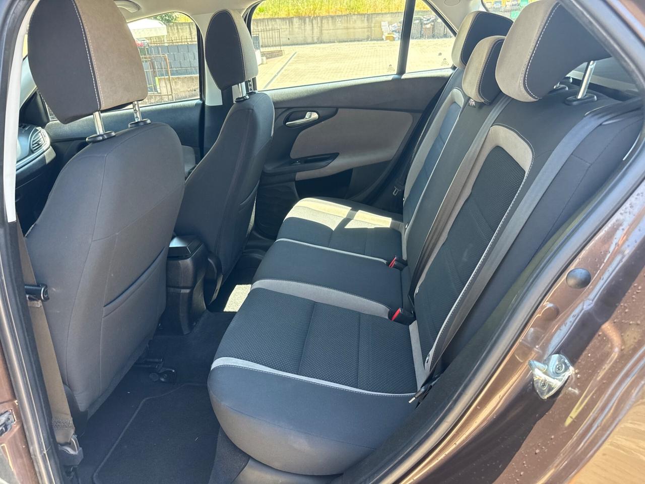 Fiat Tipo 1.6 Mjt S&S 5 porte S-Design
