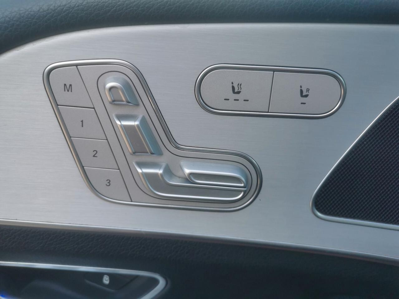 Mercedes-Benz GLE 300 4Matic Premium AMG 2021