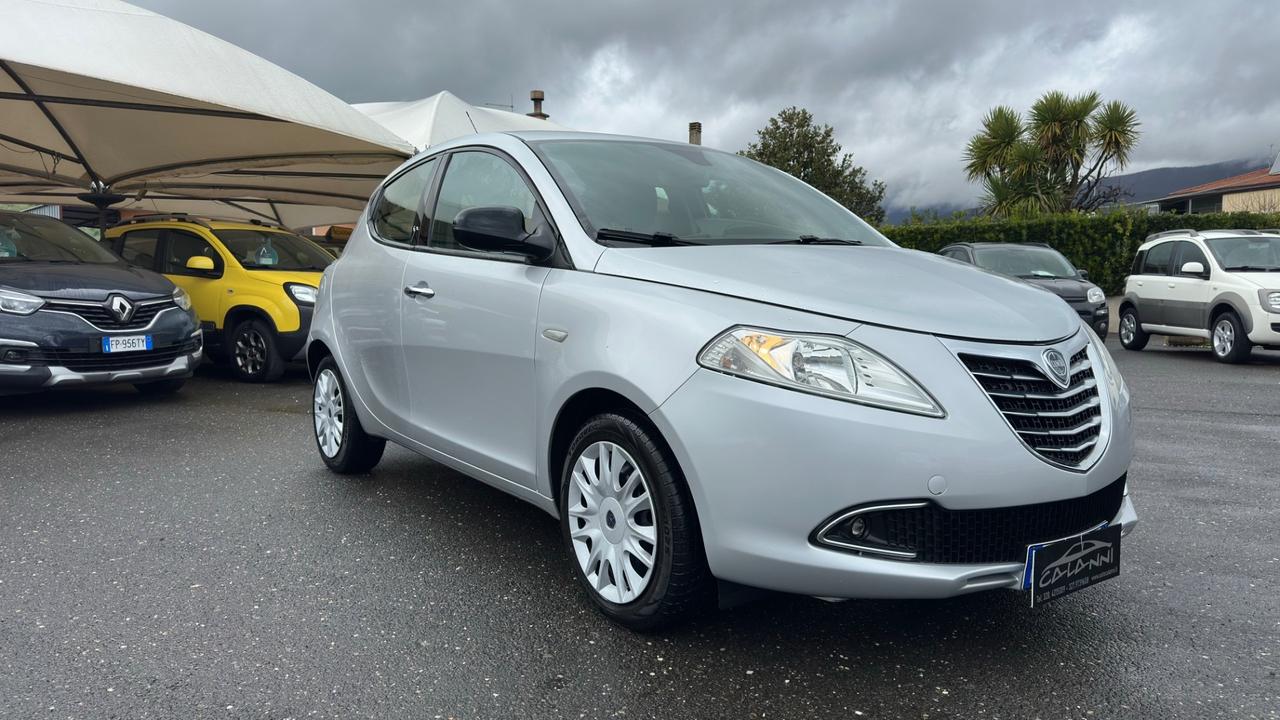 Lancia Ypsilon 1.3 MJT 16V 95 CV 5 porte S&S Silver