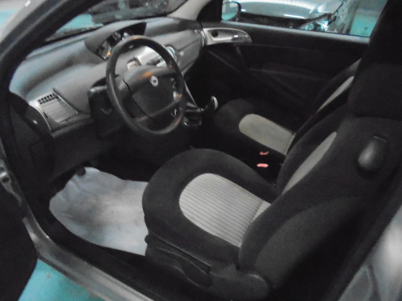 Lancia Ypsilon 1.2 Oro NEOPATENTATI