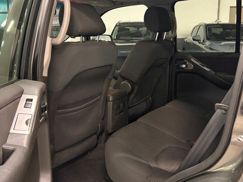 Nissan Pathfinder 2.5 dCi LE