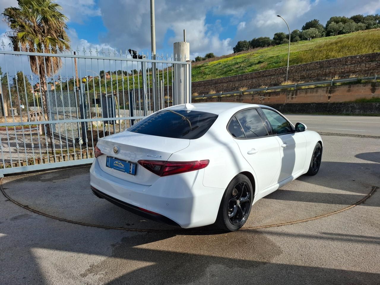 Alfa Romeo Giulia 2.2 jtdm 150CV AT8 Anno 2017