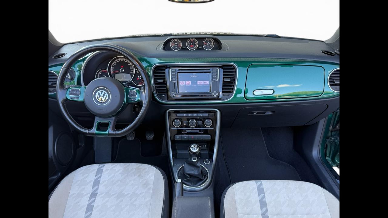 VOLKSWAGEN Maggiolino 2017 - Maggiolino Cabrio 2.0 tdi Design 110cv