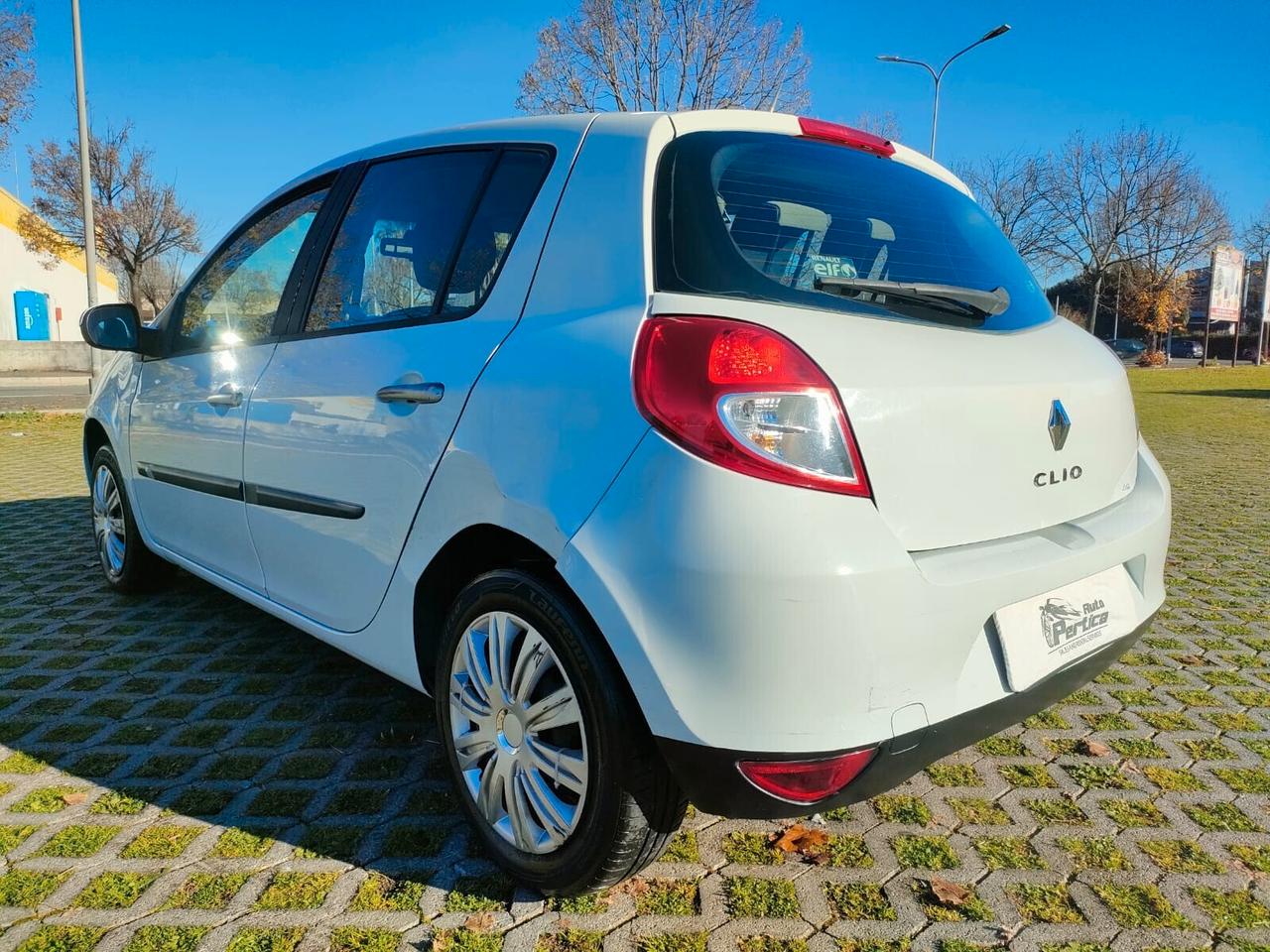 Renault Clio 1.2 5 porte Gpl valido fino al 2030