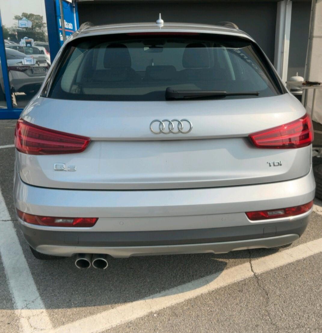 Audi Q3 2.0 TDI 120 CV Design