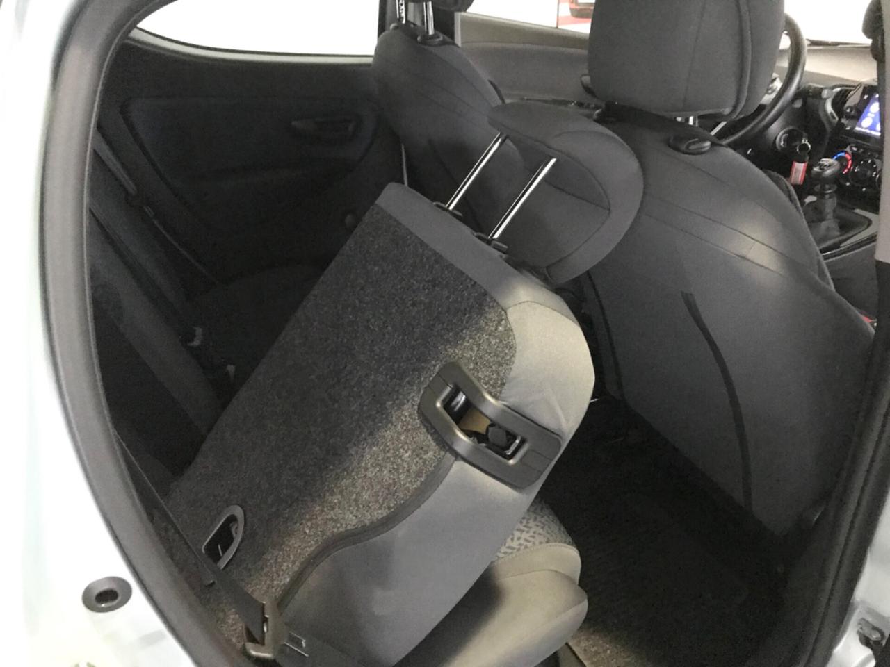 Lancia Ypsilon 1.0 FireFly 5 porte S&S Hybrid Gold Plus
