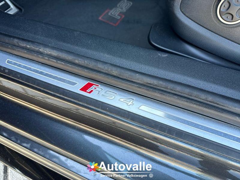 Audi A4 RS 4 Avant