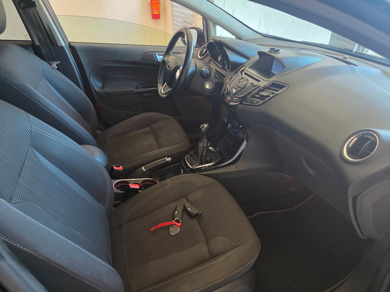 Ford Fiesta Titanium 1.4cc benzina GPL