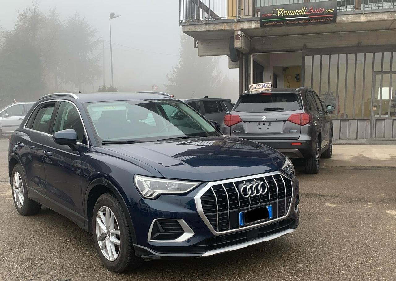 Audi Q3 benzina business advance-150 cv auto-full-unico proprietario-tagliandi audi- anno 2019 79900 km