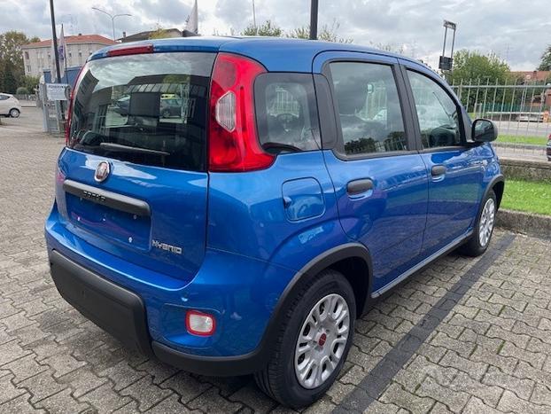 FIAT Panda My24 1.0 70cv Hybrid Panda N70596