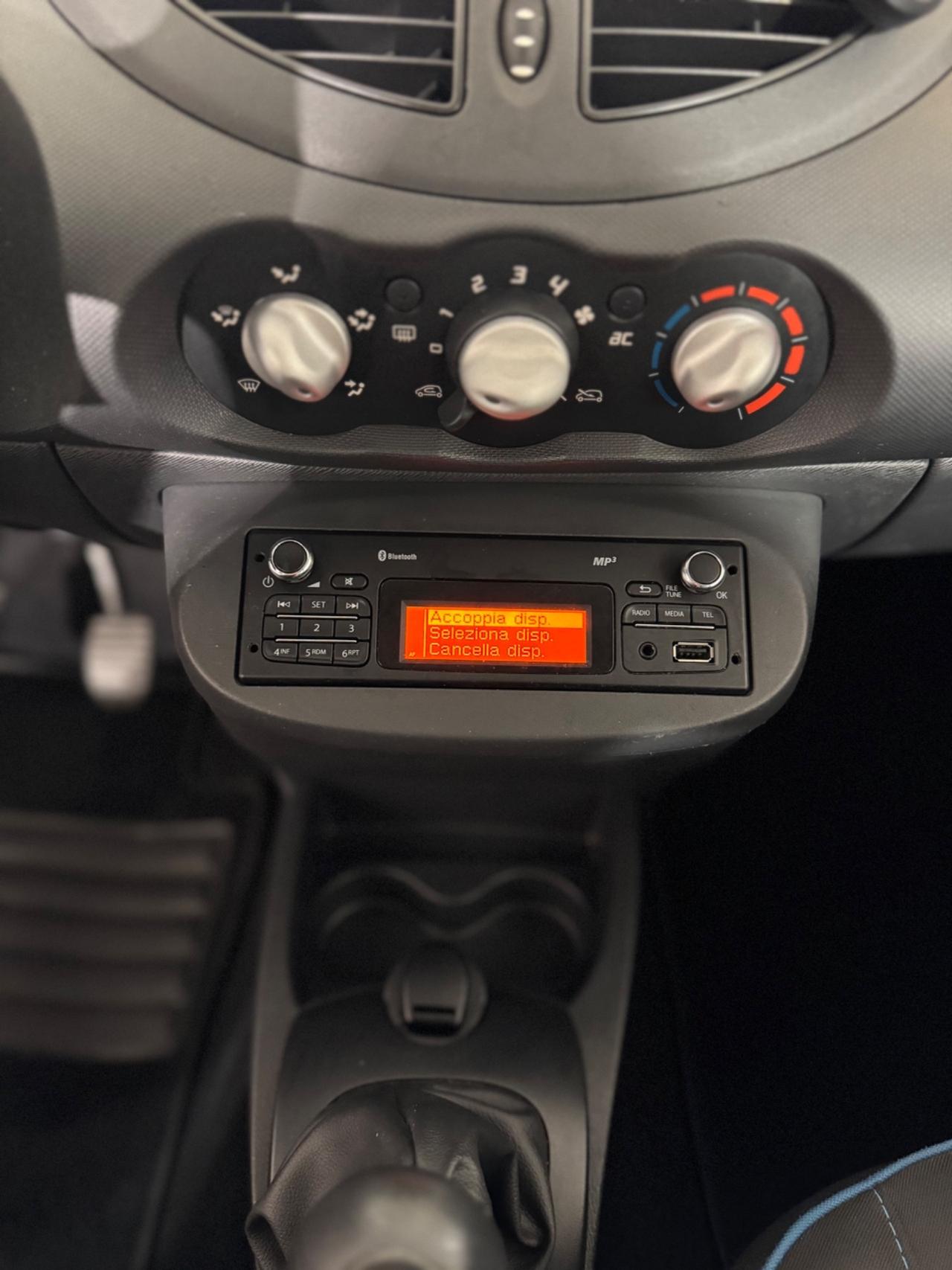 Renault Twingo 1.2 16V Wave