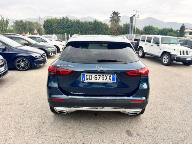 MERCEDES-BENZ GLA 200 d Automatic Progressive