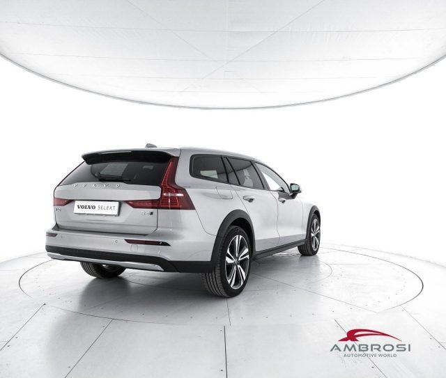 VOLVO V60 Cross Country Cross Country B4 AWD mild hybrid Diesel Core