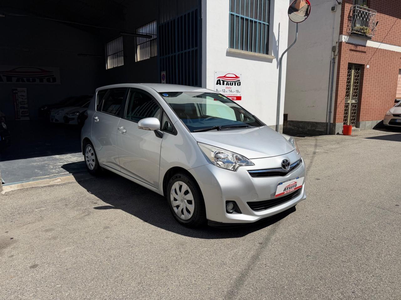 Toyota Verso-S 1.3 MT