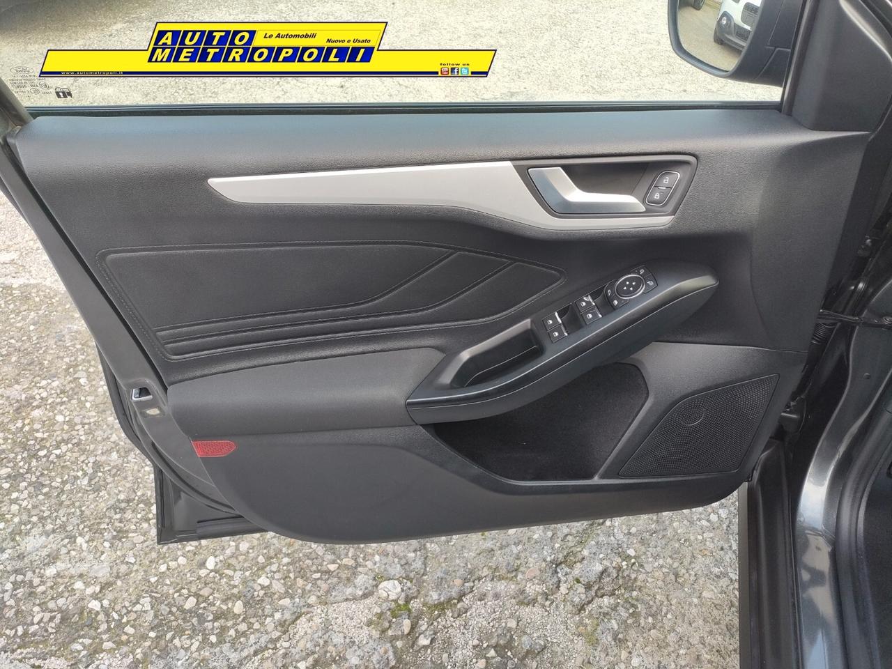 Ford Focus 1.5 120cv TDCi Powershift Business (Automatica)