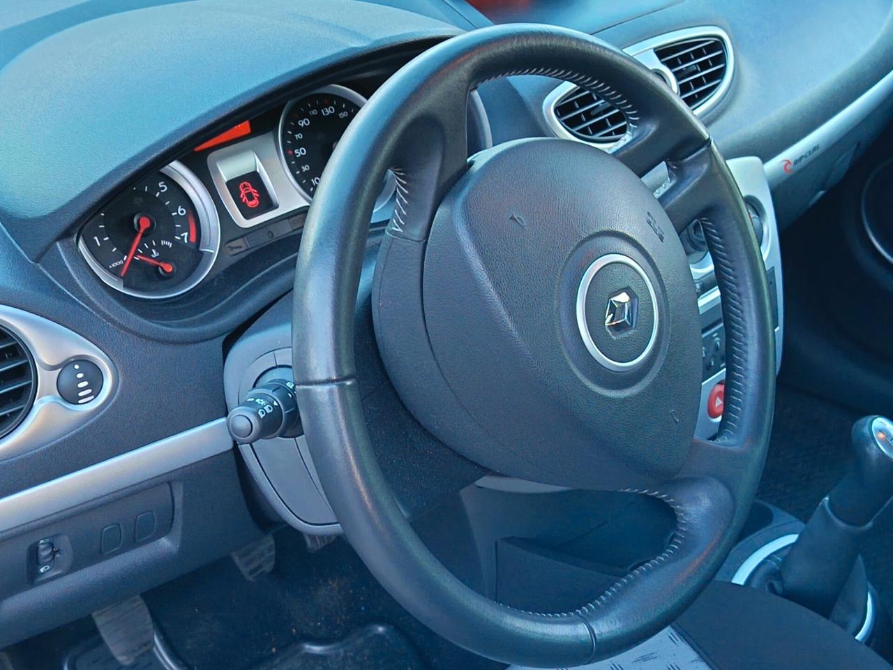 Renault Clio 1.2 16V 5 porte Le Iene