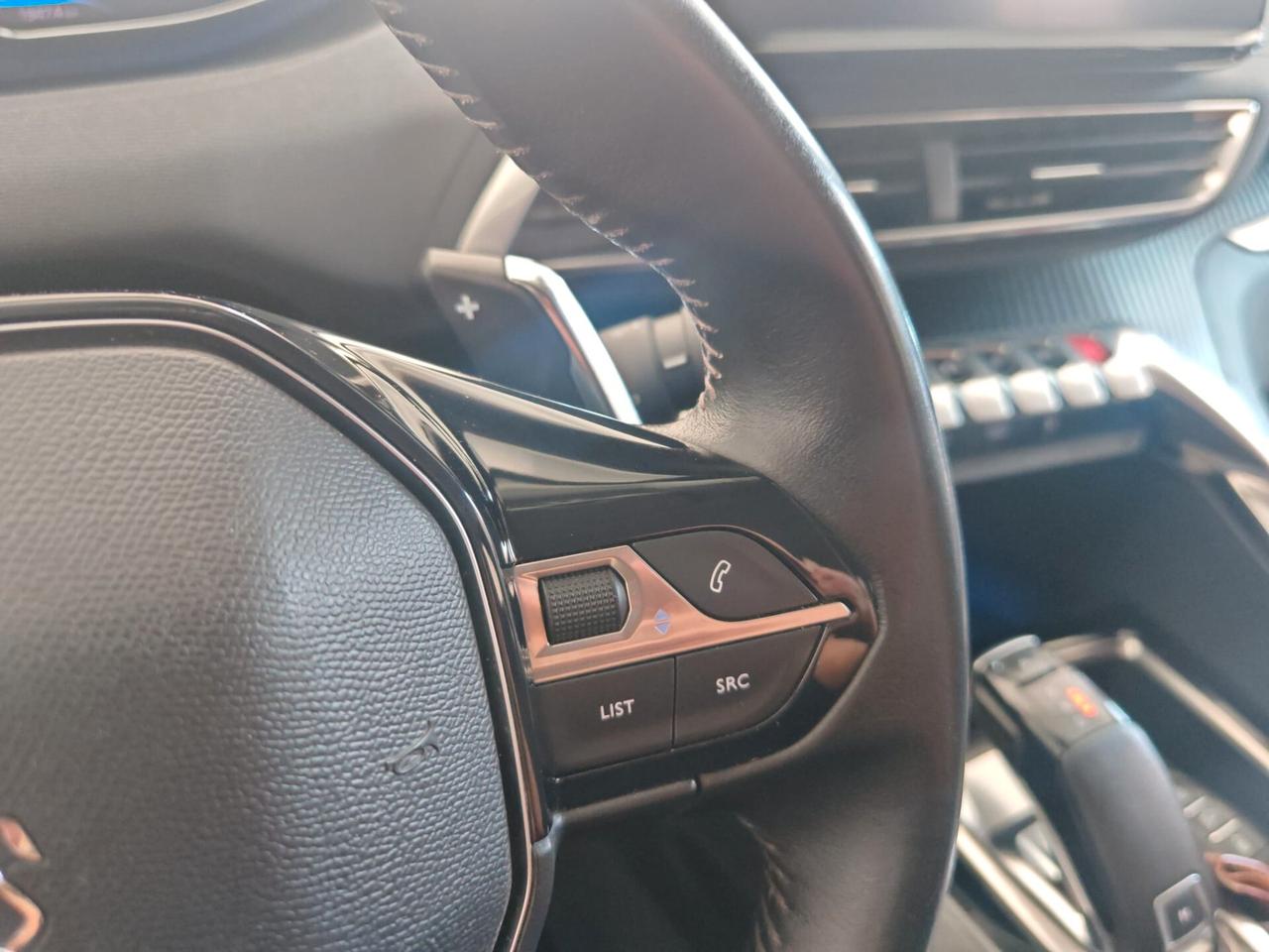 Peugeot 3008 1.5 130CV UNIPROPRIETARIO KM VERI GARANZIA 24 MESI OK NEOPATENTATI