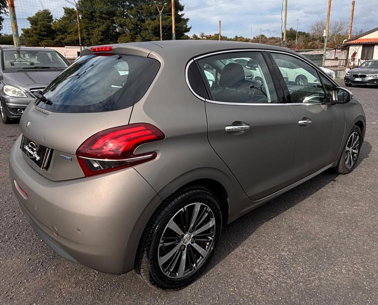 Peugeot 208 BlueHDi 100 5 porte Allure